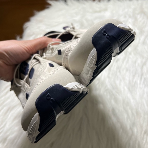 ON Cloud 5 Coast Sand/Mulberry - Picture 6 of 8